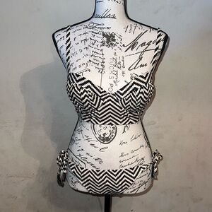 Xhilaration longline scrunch butt bikini size M.